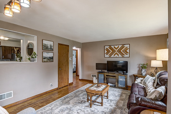 02 - Living Room-2
