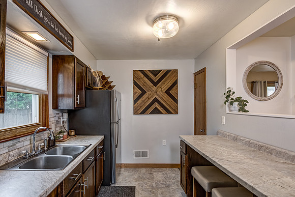 03 - Kitchen-2