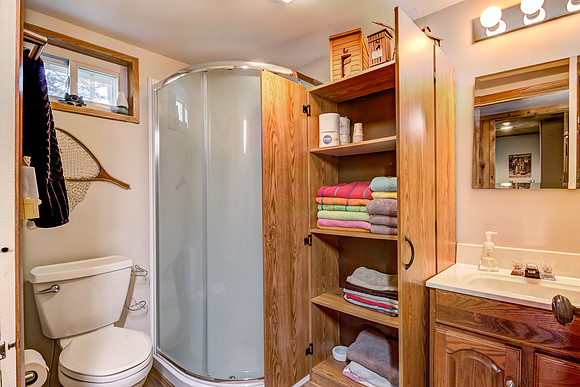 12b - Bathroom-2