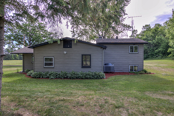 19 - Backyard-4