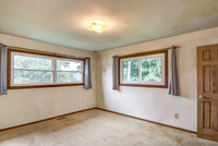 06 - Primary Bedroom-1