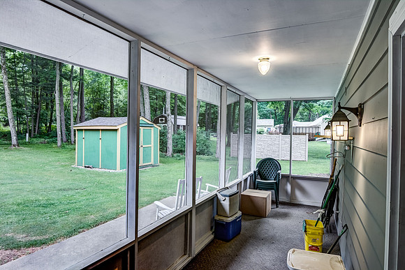 09 - Seasonal Porch-1