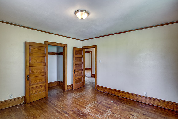 11 - Upper Level Bedroom - 2-2