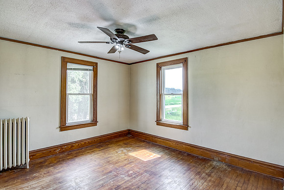 11 - Upper Level Bedroom - 4-1