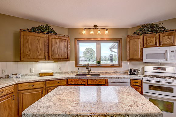 03 - Kitchen-5