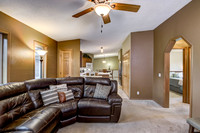 05 - Family Room-3
