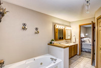 07 - Primary Bathroom-2