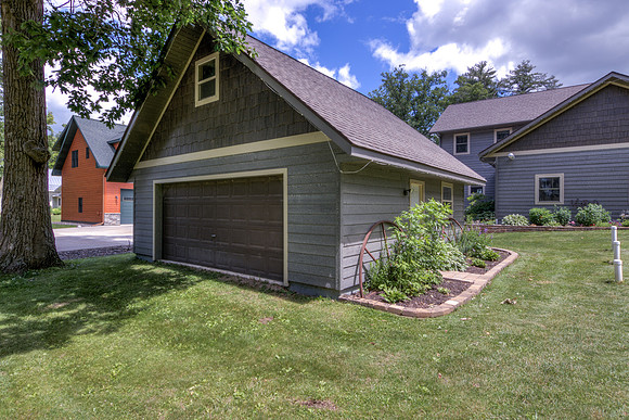 18 - Outbuilding-3