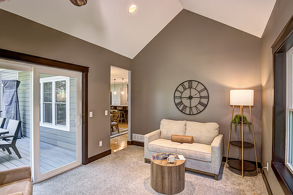 05 - Family Room-2