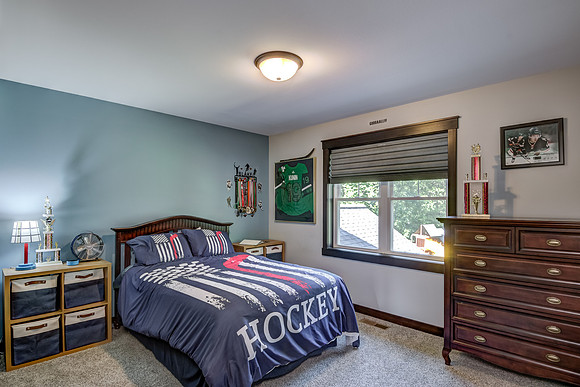 11 - Upper Level Bedroom - 3-1