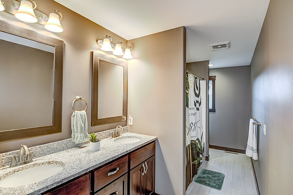 12b - Bathroom-4