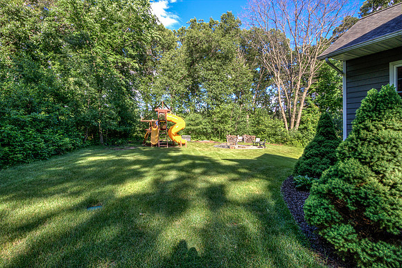 19 - Backyard-11