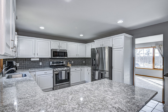 03 - Kitchen-02