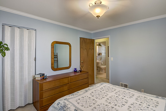 10 - Main Level Bedroom - 1-2-Edit
