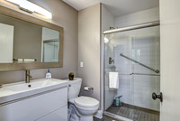 07 - Primary Bathroom-1