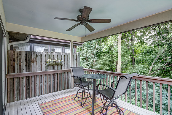 09 - Seasonal Porch-1