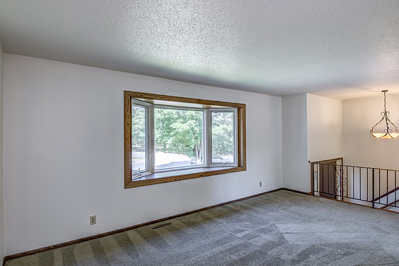02 - Living Room-3