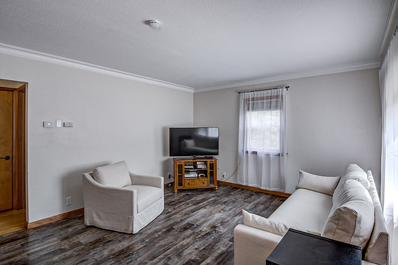 02 - Living Room-2