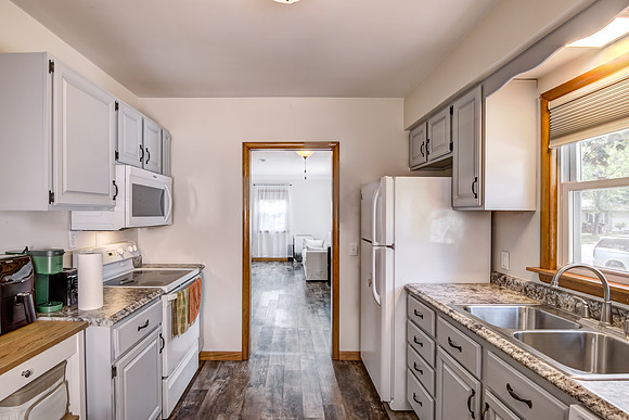 03 - Kitchen-5