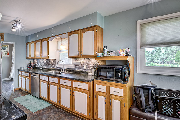 03 - Kitchen-8