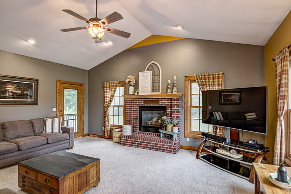 02 - Living Room-4