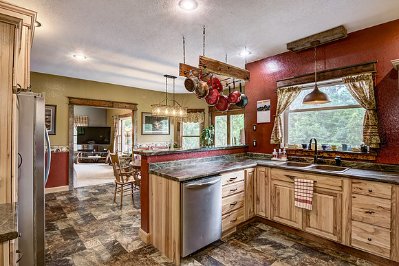03 - Kitchen-5