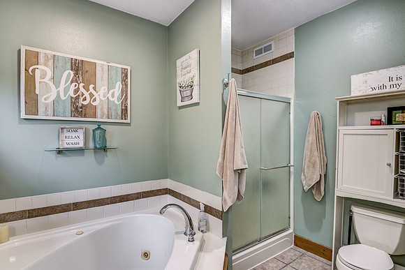 07 - Primary Bathroom-2