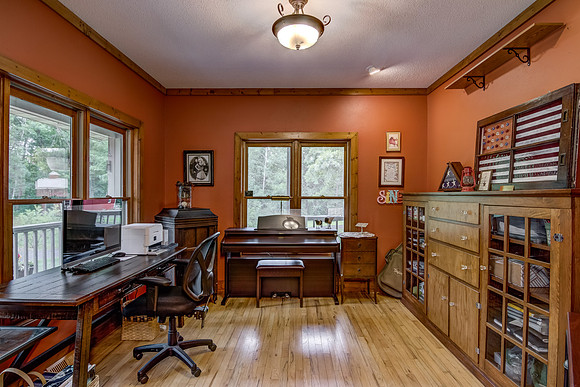 08 - Office-1