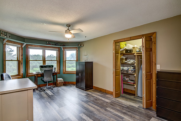 11 - Upper Level Bedroom - 2-1