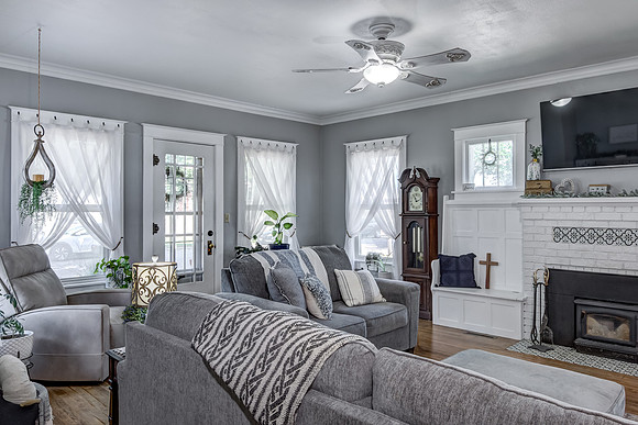 02 - Living Room-3