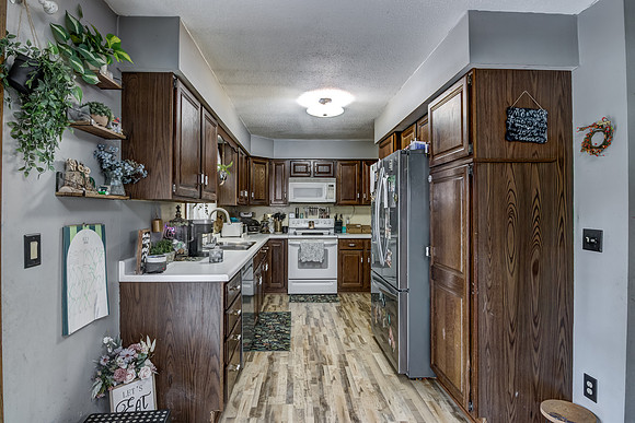 03 - Kitchen-1