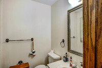 07 - Primary Bathroom-1