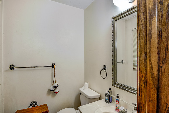 07 - Primary Bathroom-1