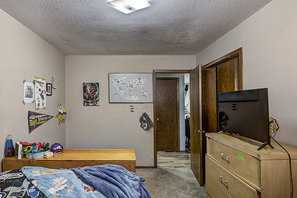 10 - Main Level Bedroom - 1-2