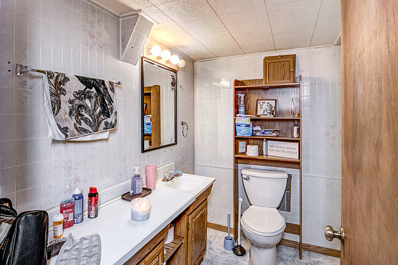 12b - Bathroom-2
