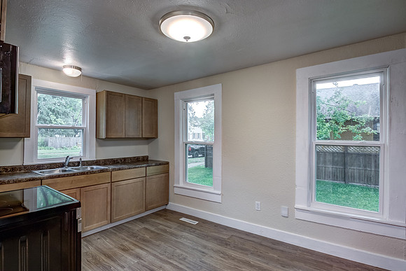 03 - Kitchen-1