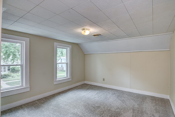 11 - Upper Level Bedroom - 1-1