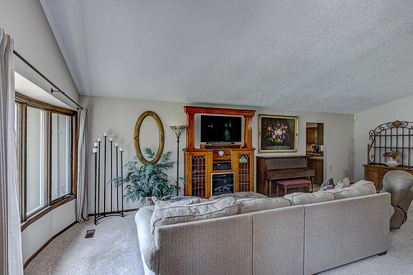 02 - Living Room-1
