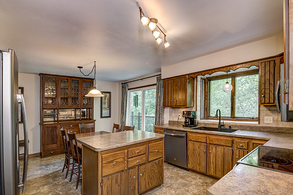 03 - Kitchen-1