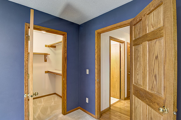 06 - Primary Bedroom-3
