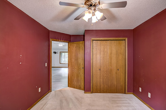 10 - Main Level Bedroom - 1-2