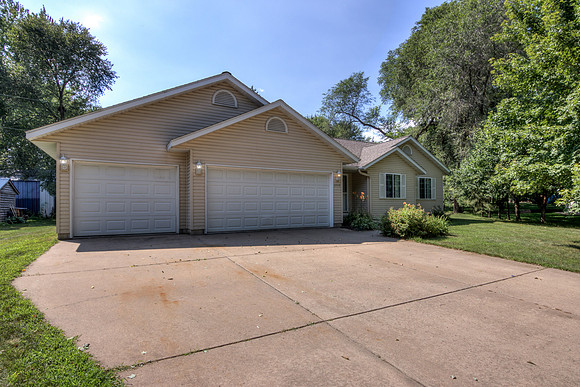 20 - Exterior-2