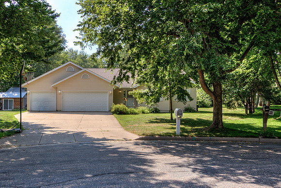 20 - Exterior-4
