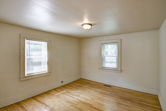 10 - Main Level Bedroom - 1-1