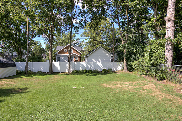 19 - Backyard-2