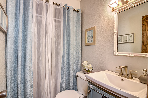 07 - Primary Bathroom-1