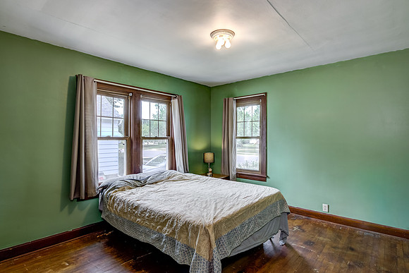 10 - Main Level Bedroom - 1-1