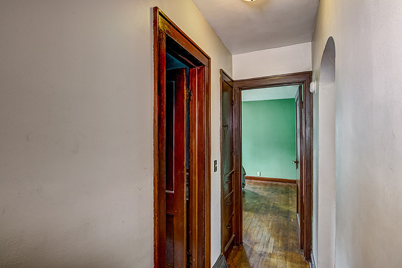16A - Interior-1