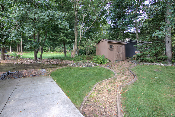 18 - Outbuilding-2