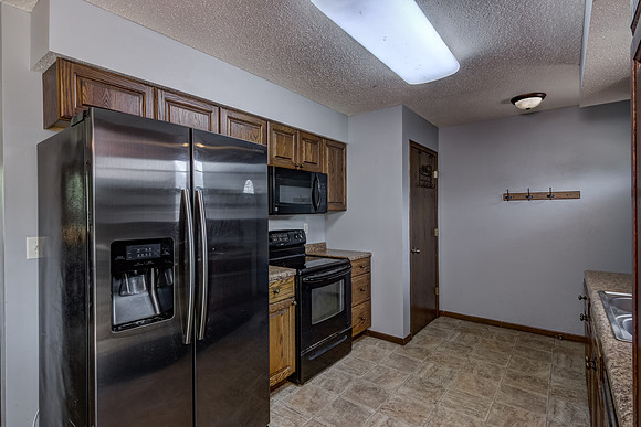03 - Kitchen-3